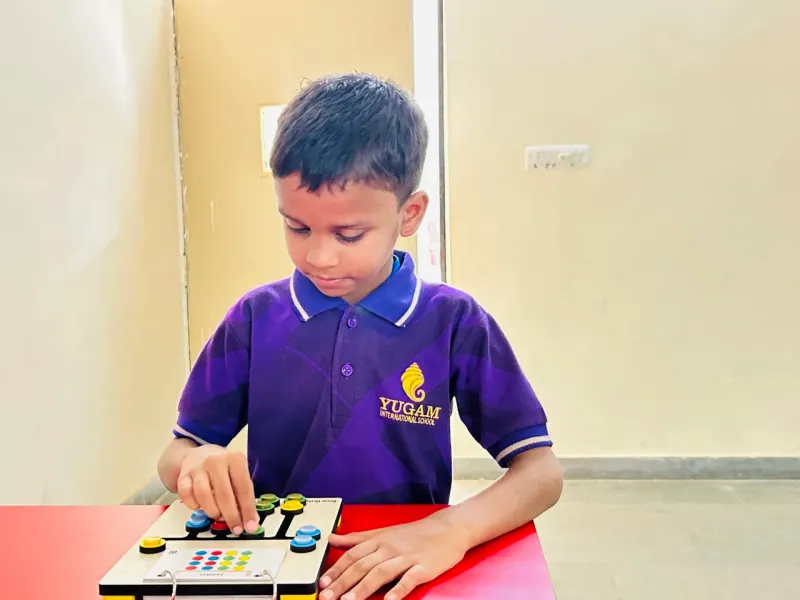 Hands-on electronics and STEM activity